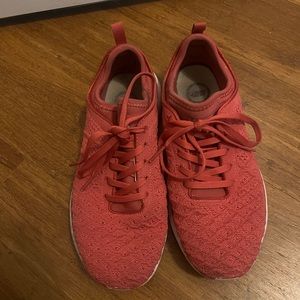 Red women’s size 8 APL sneakers